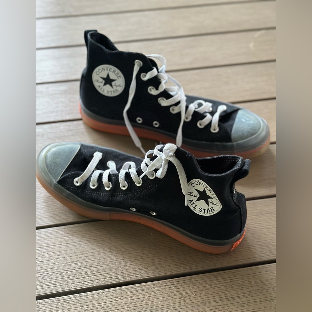 Converse Chuck Taylor men’s size 11.5
Black